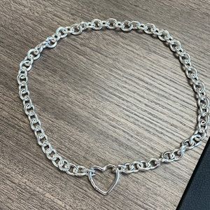 Heart clasp necklace